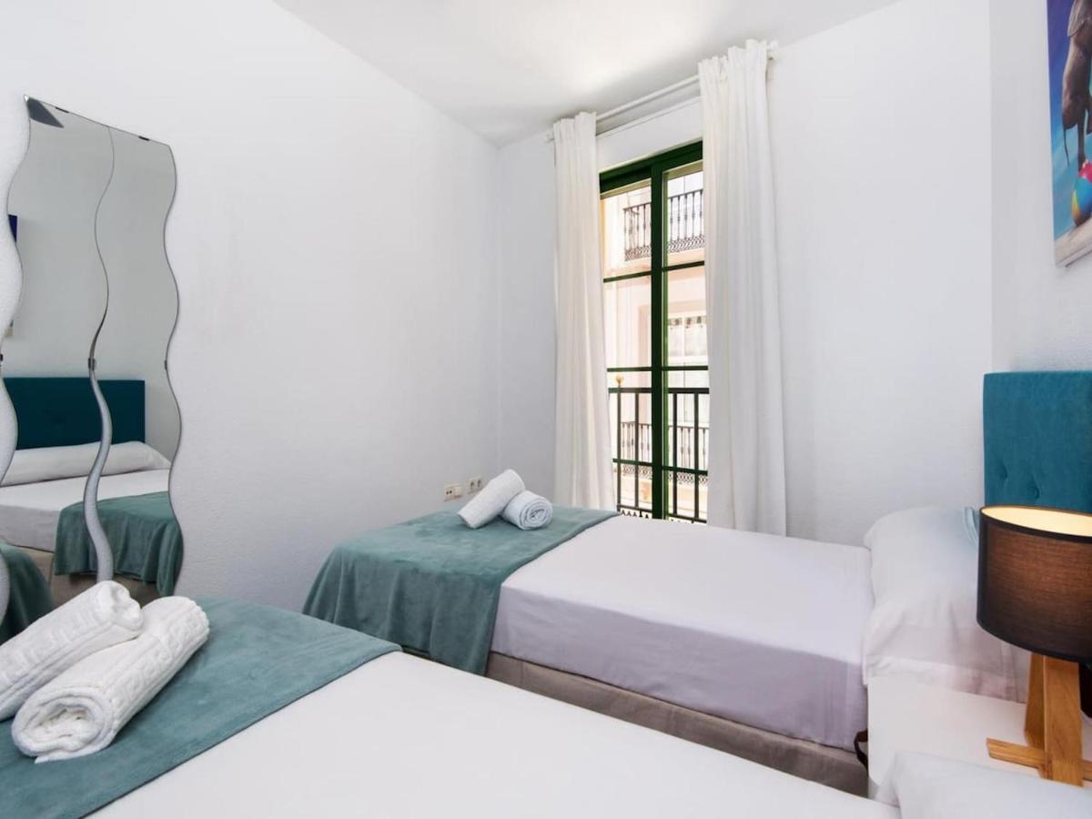 Rosaleda Center Apartment Malaga Exterior photo